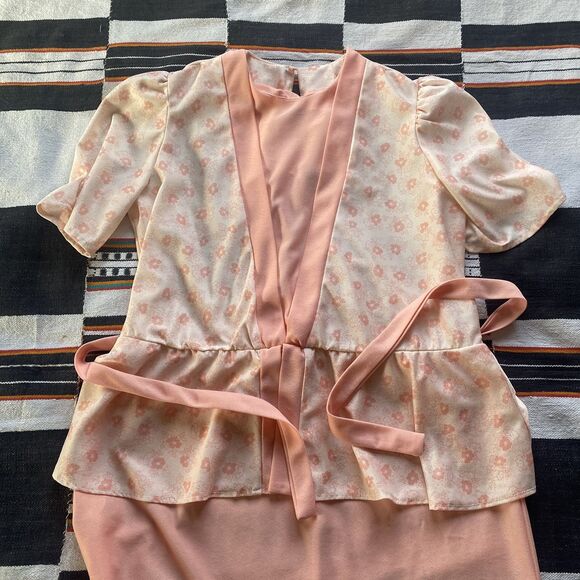 Vintage KR of NY Peplum Style Dress. Midi. Spring. Size 14. USA. 70’s/80’s. - Picture 14 of 15